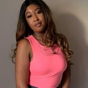 TOP - Sleek Crop Top